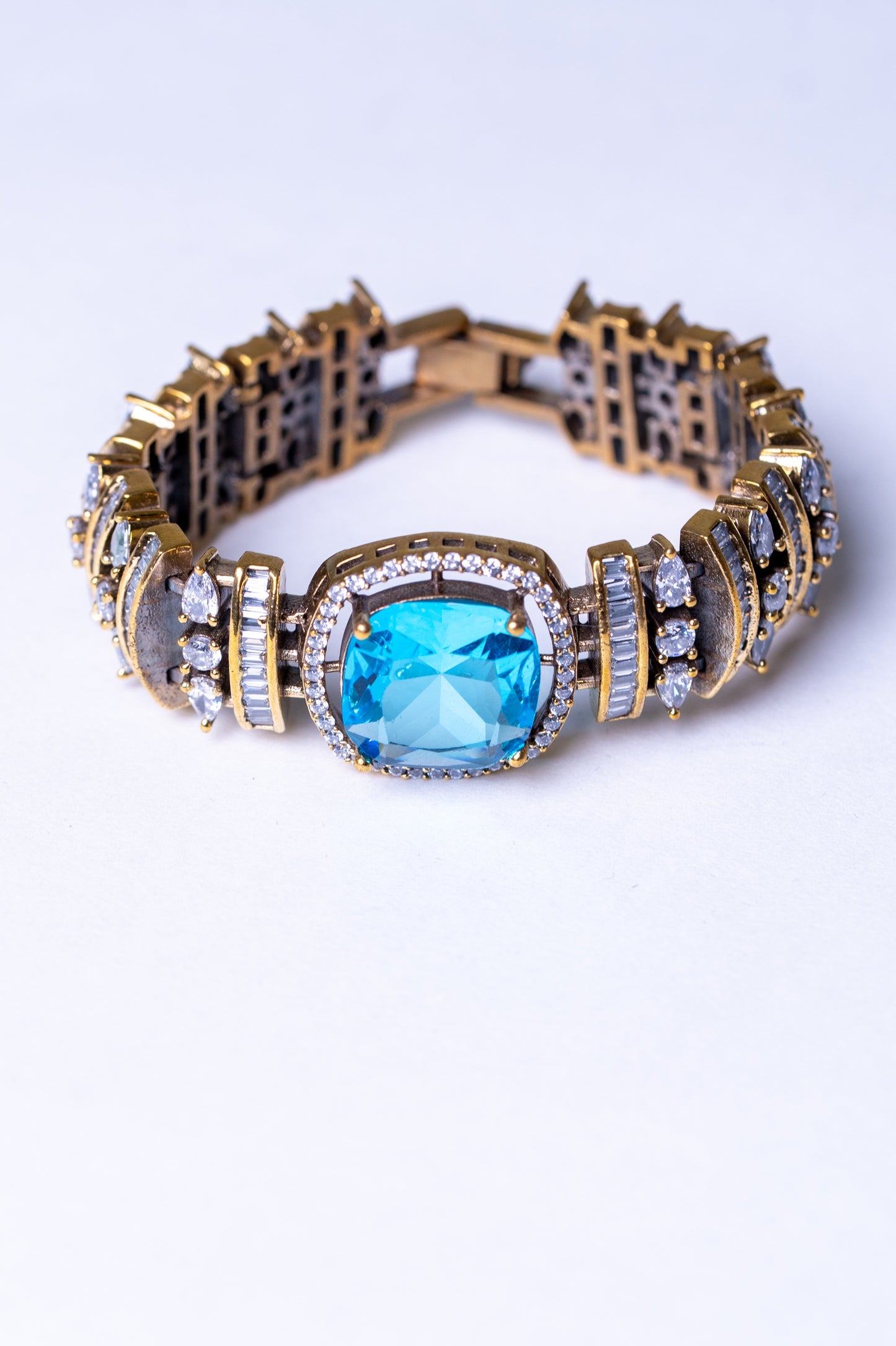 Blue Topaz & American Diamonds Zirconia Bracelet