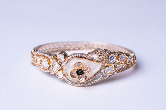 Mother of Pearl & Premium Moissanite Polki Kundan Bracelet