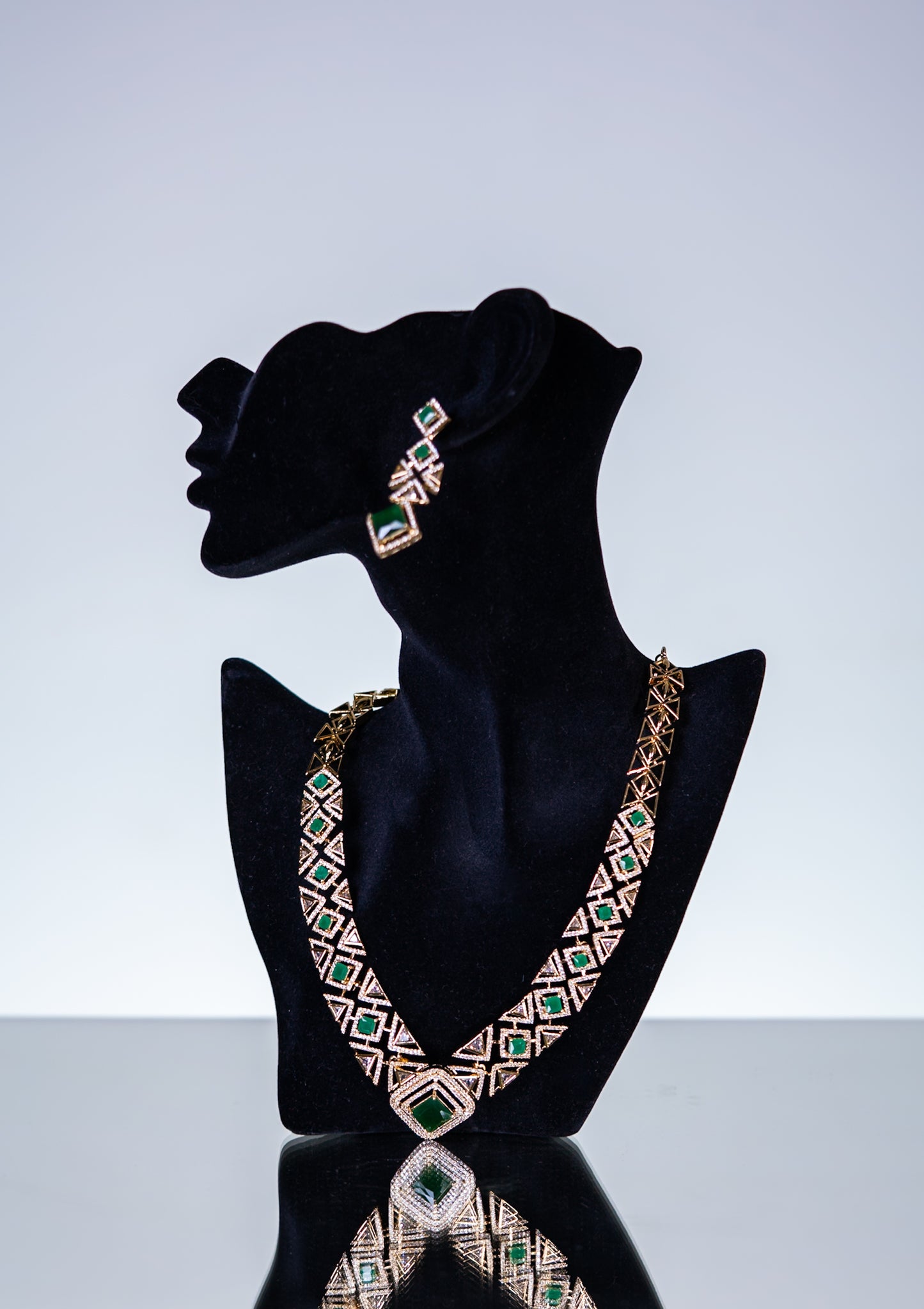 Parisian Golden V Style Necklace with Dangler Earrings