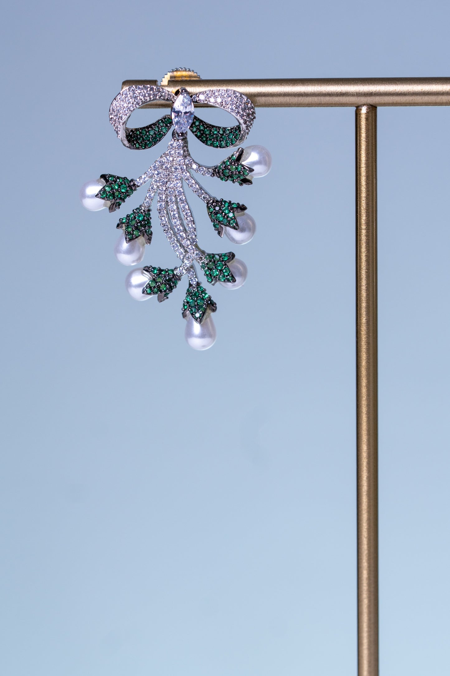Emerald Green and White Nano Setting American Diamonds Zirconia with Real Pearl Designer 3D Necklace