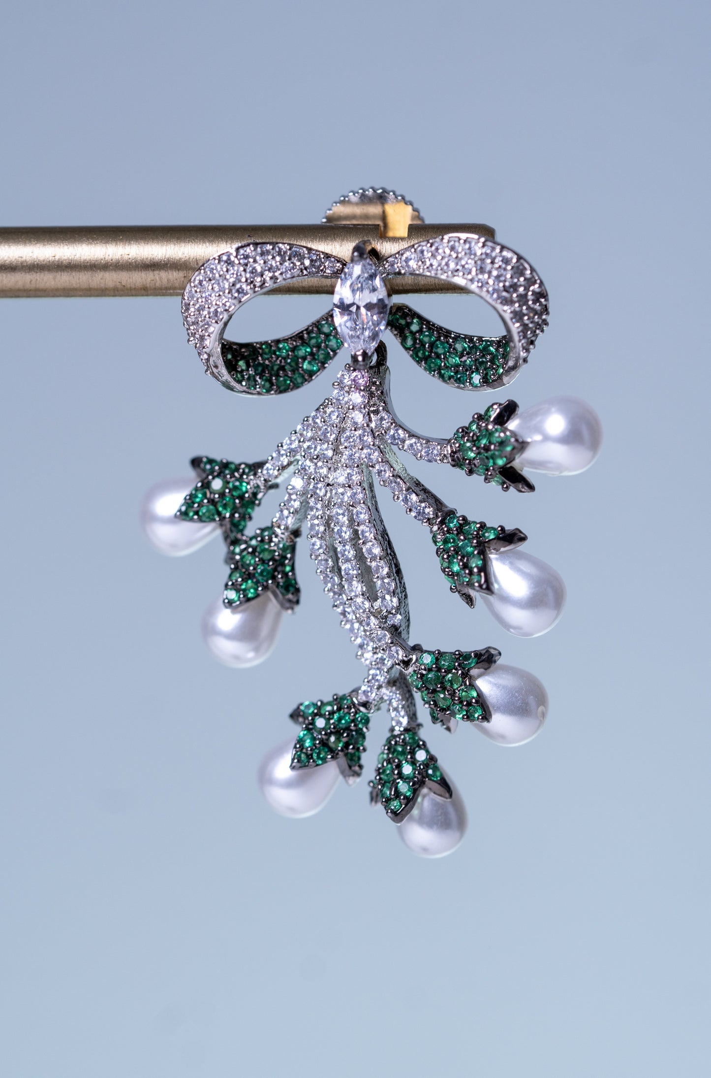 Emerald Green and White Nano Setting American Diamonds Zirconia with Real Pearl Designer 3D Necklace