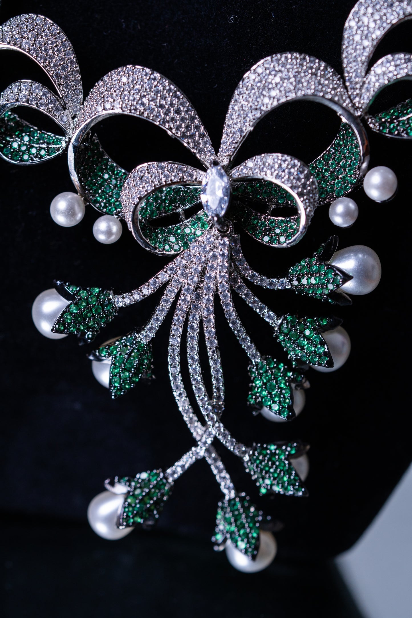 Emerald Green and White Nano Setting American Diamonds Zirconia with Real Pearl Designer 3D Necklace