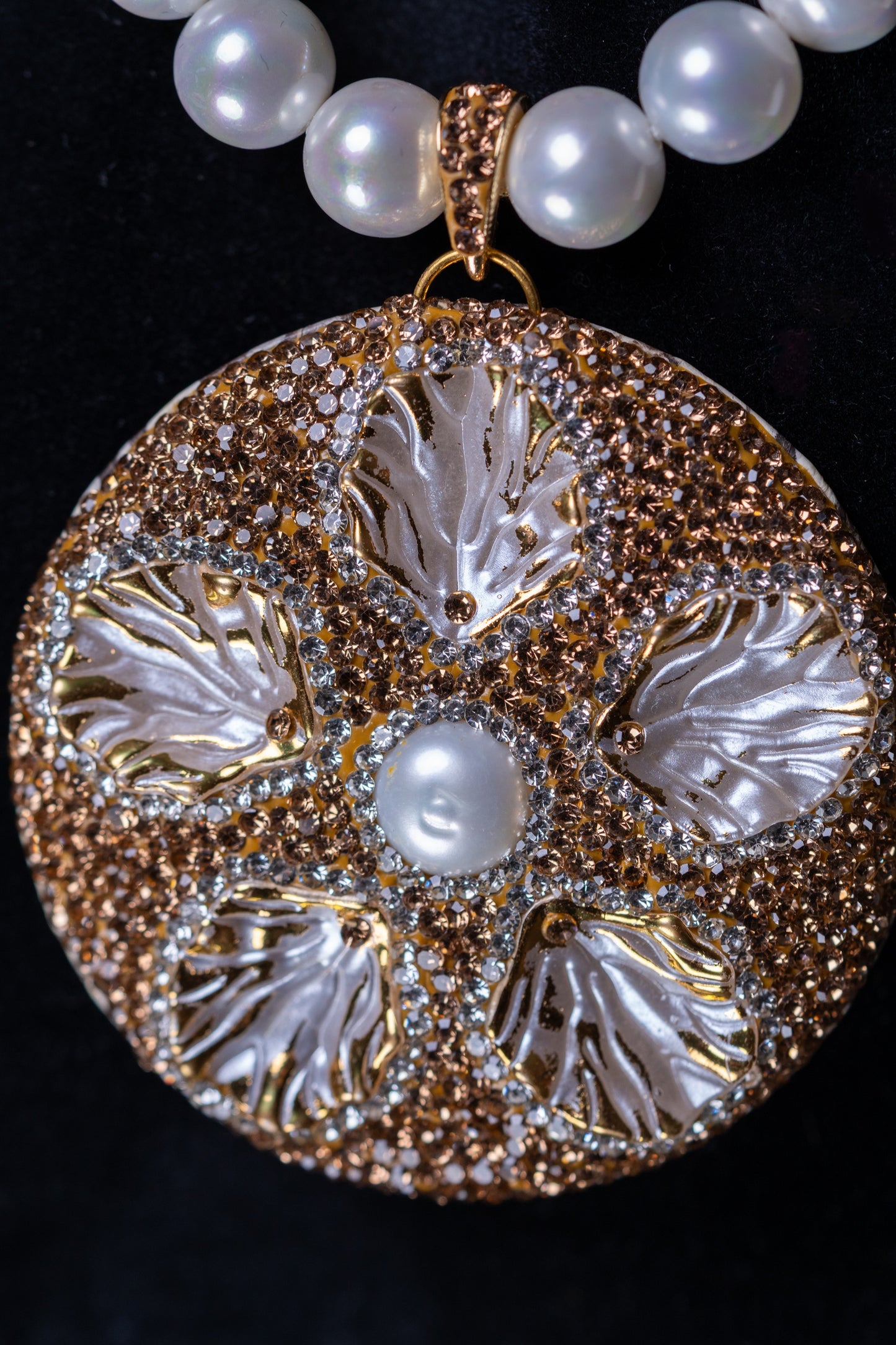 Real Pearl with Natural Sea Shell and American Diamonds Zirconia Pendant Necklace