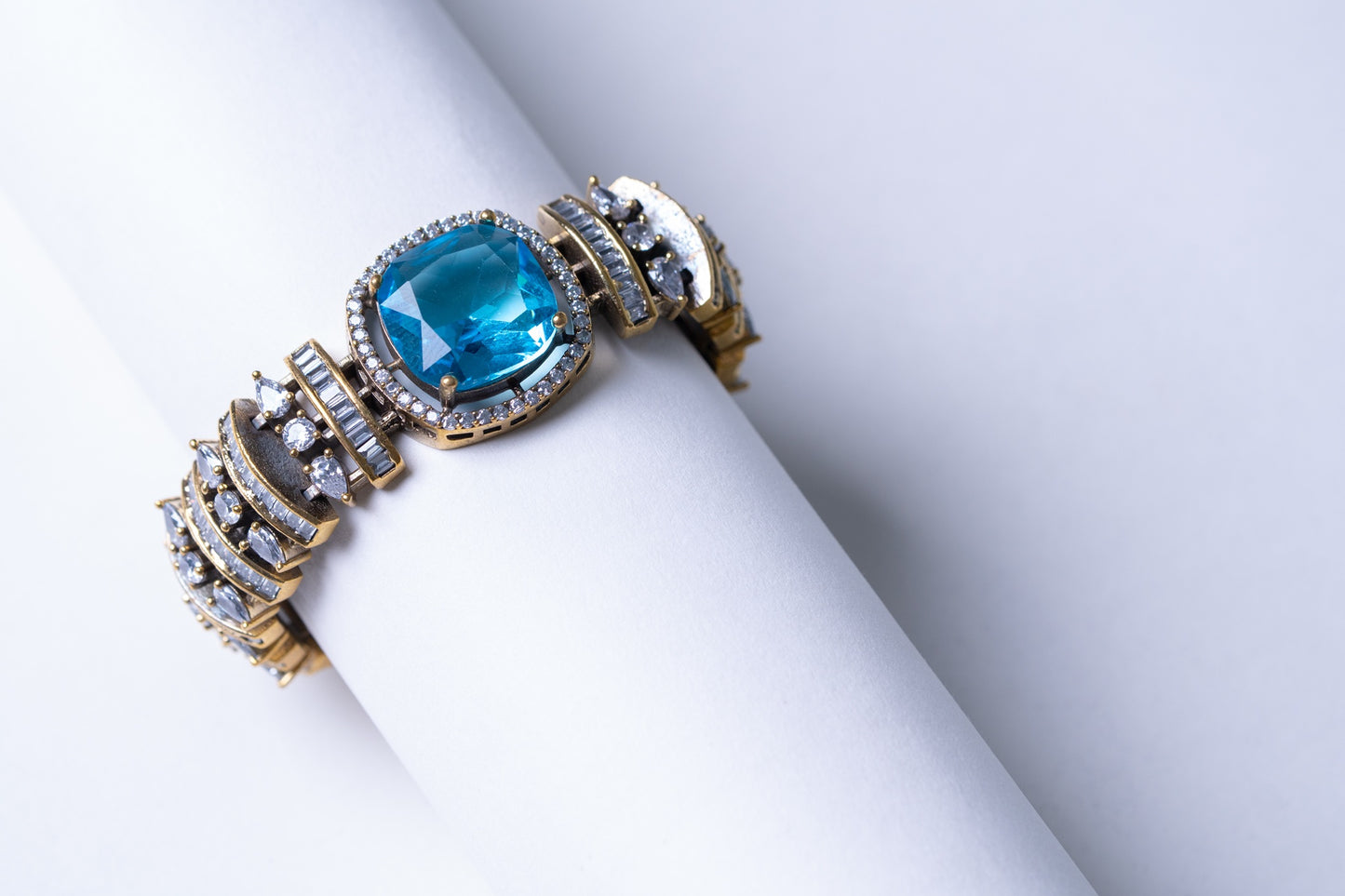 Blue Topaz & American Diamonds Zirconia Bracelet