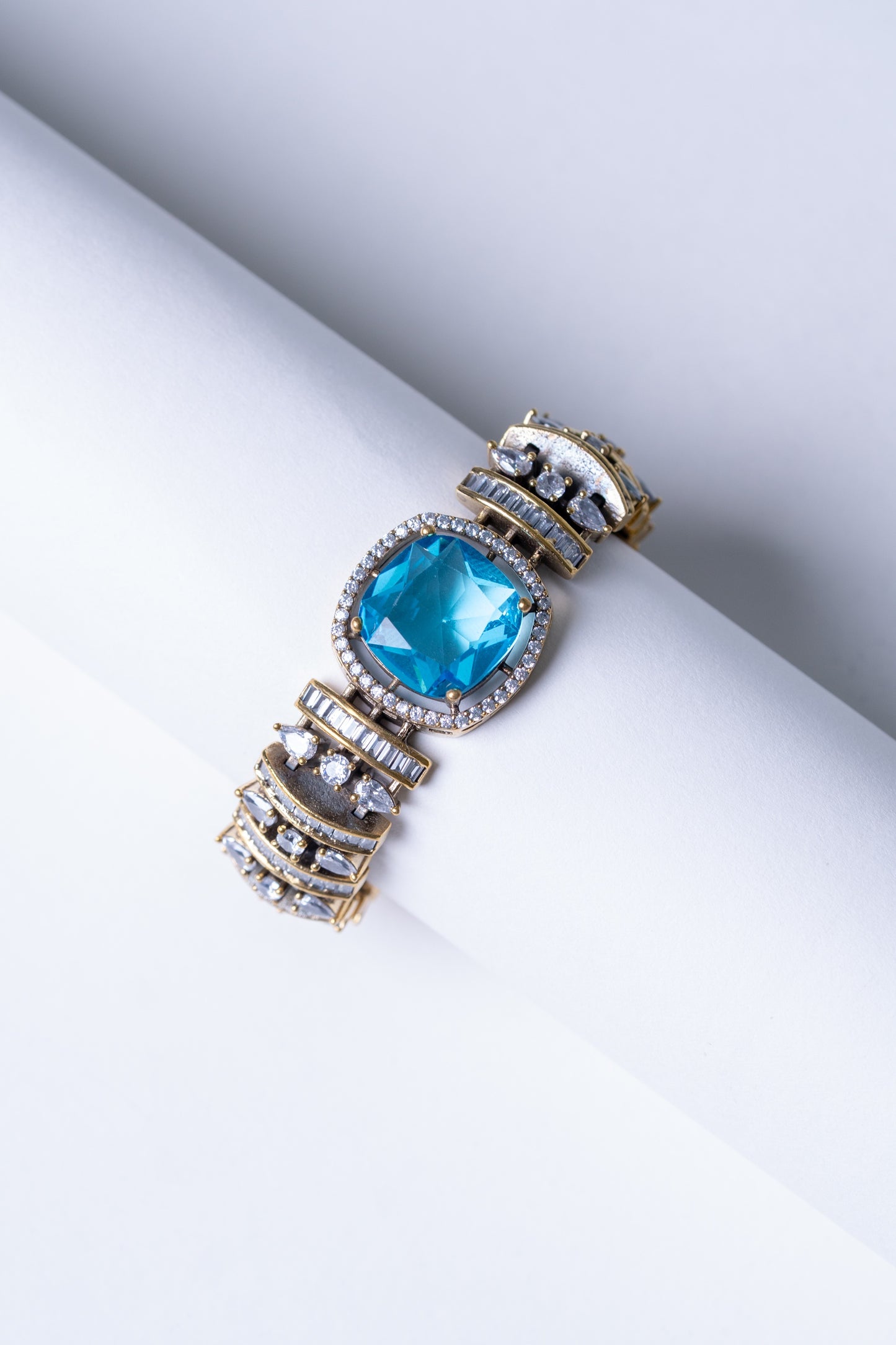 Blue Topaz & American Diamonds Zirconia Bracelet
