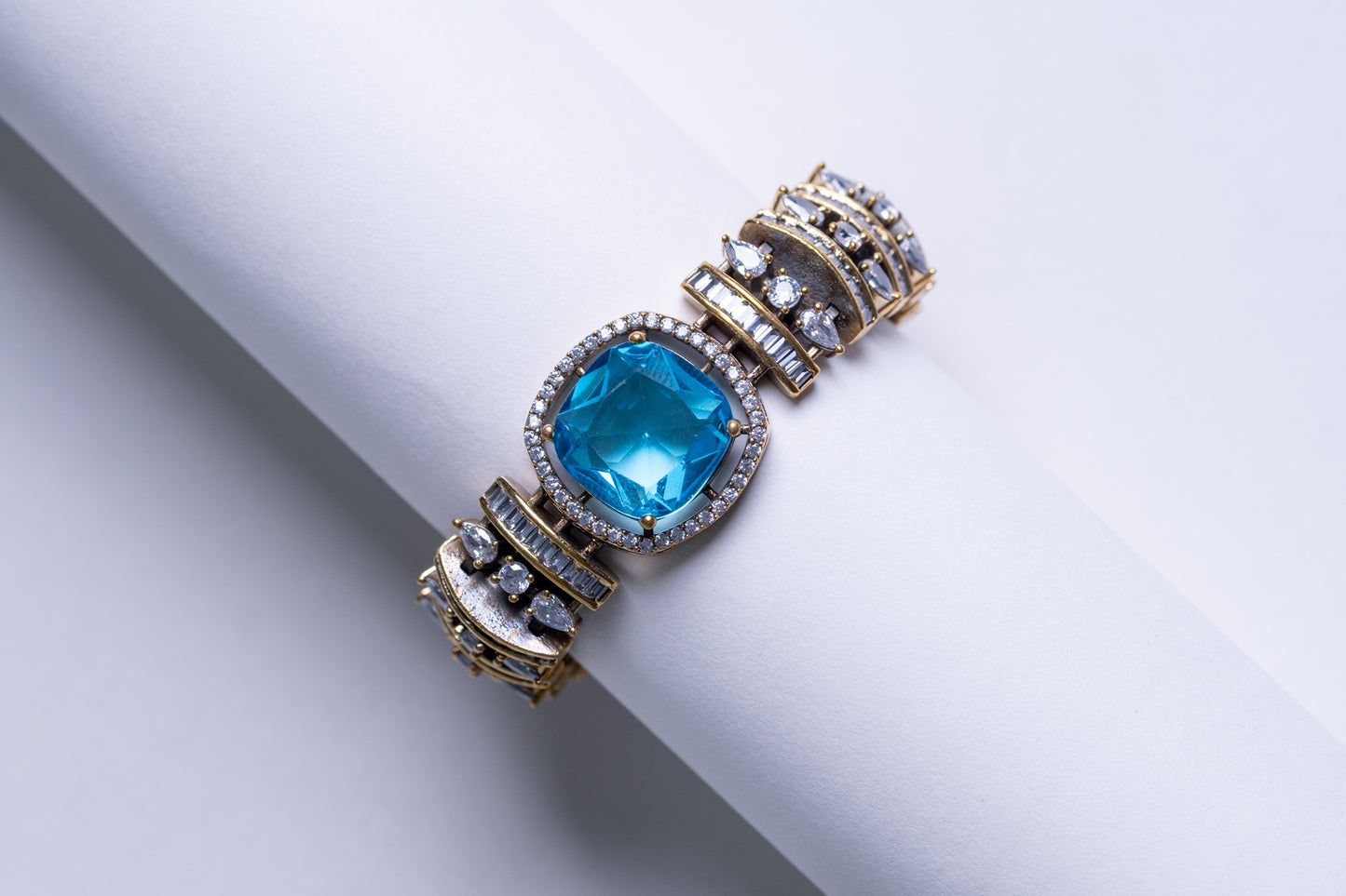 Blue Topaz & American Diamonds Zirconia Bracelet