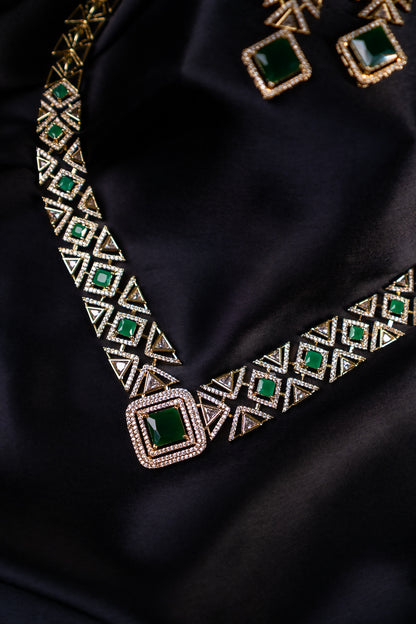 Parisian Golden V Style Necklace with Dangler Earrings